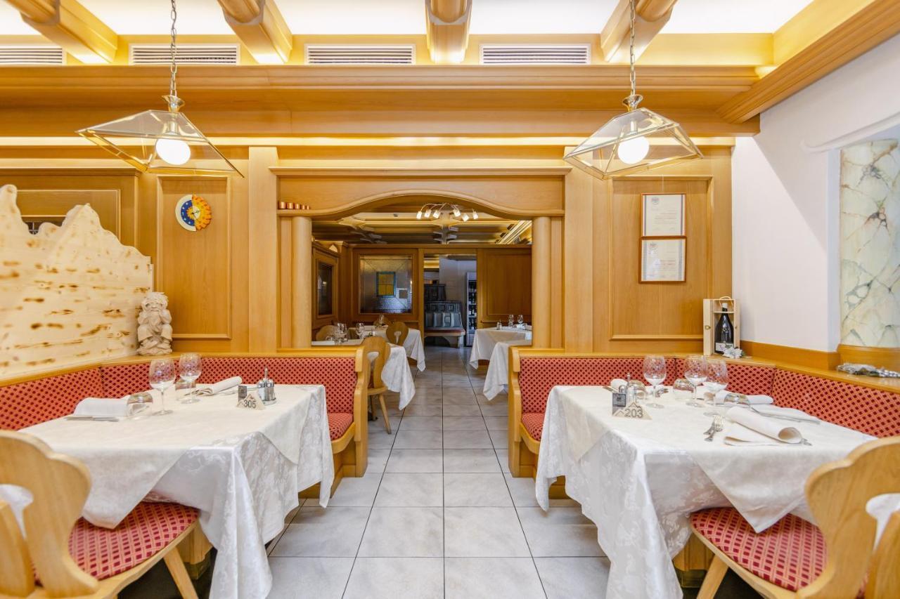 Hotel Ramon Campitello di Fassa Exterior foto