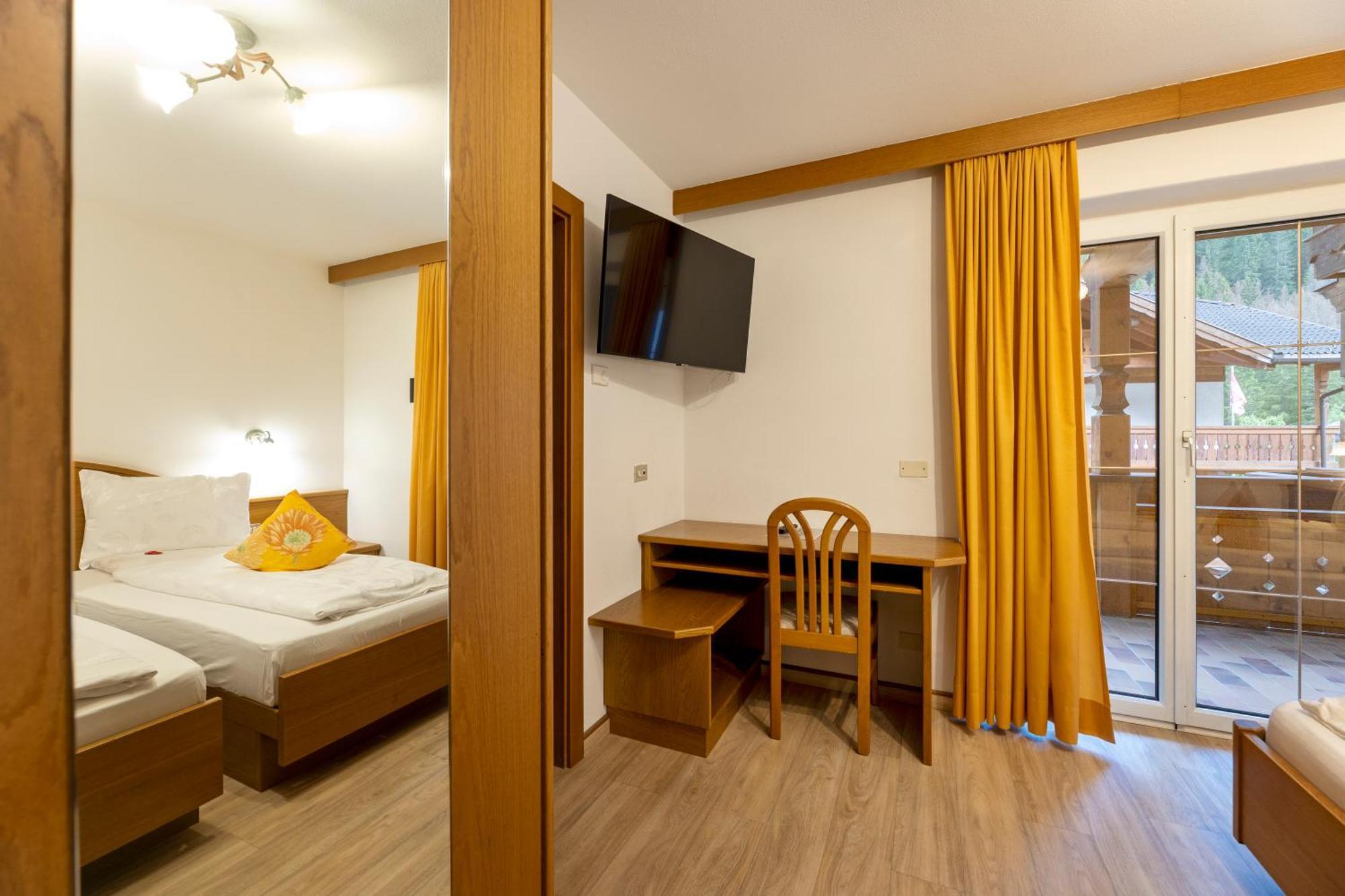 Hotel Ramon Campitello di Fassa Exterior foto