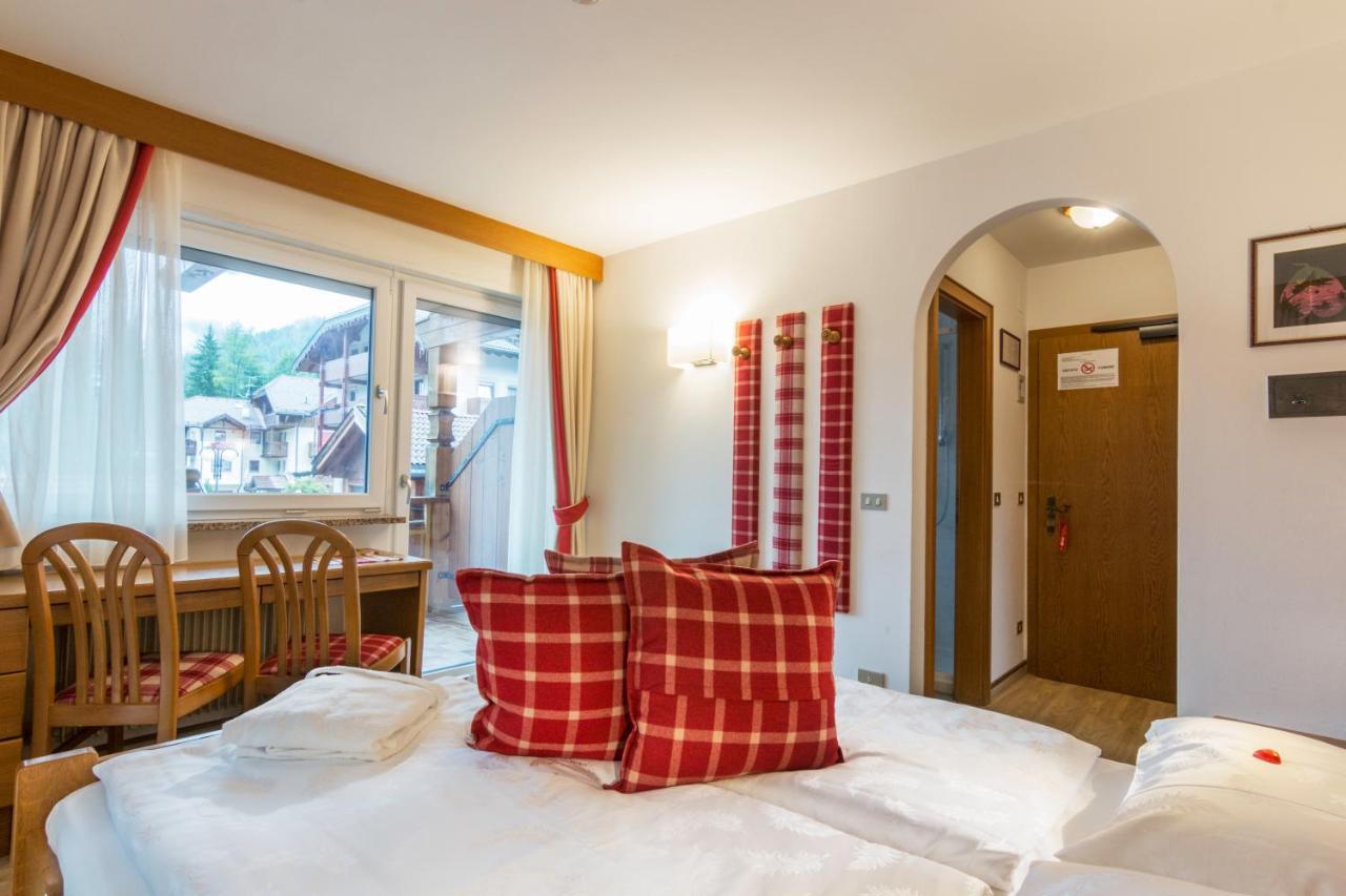 Hotel Ramon Campitello di Fassa Exterior foto